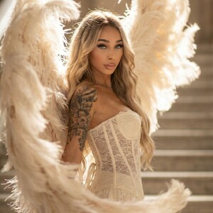 ChristynaRos live cam video preview