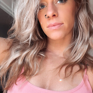 AthenaSiren Milf webcam from United States
