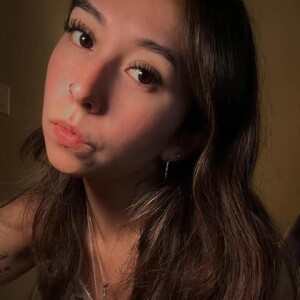 Marisols Hispanic webcam from United States