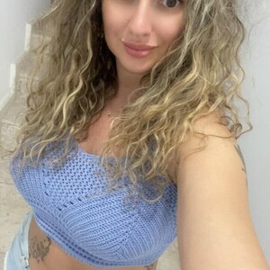 MissDivinna Young webcam from United States